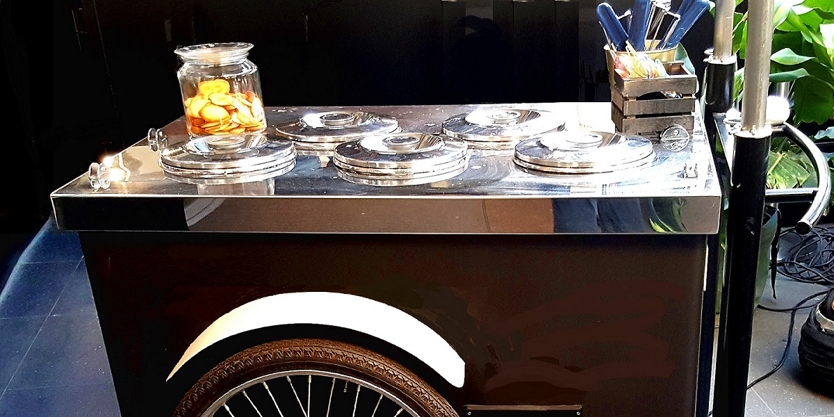 Mobile Ice Cream Cart with 8 Tubs